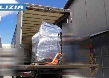 Trenta chili di cocaina in un tir, maxi sequestro in Sardegna