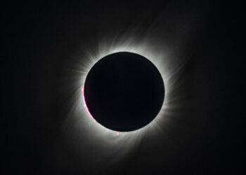 Nel cielo di aprile l’eclissi totale di Sole, ma dall’ Italia non si vedrà