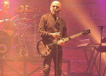 Musica, successo a Bonnanaro per la prima delle due date sarde di Enrico Ruggeri: il 5 maggio a Telti