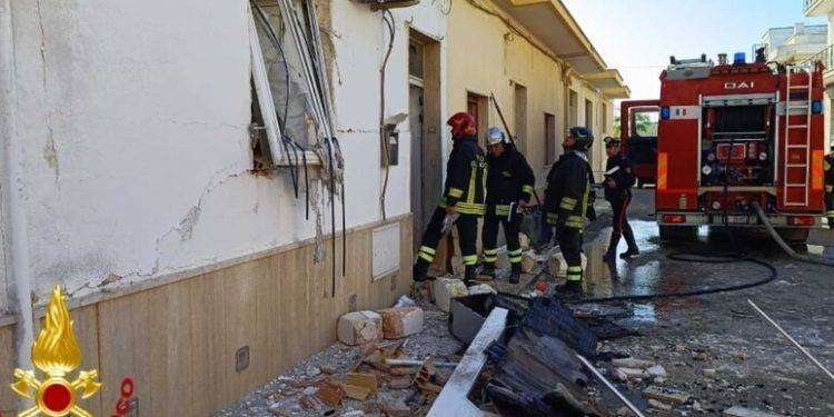Esplosione in un appartamento nel Brindisino, muore un uomo