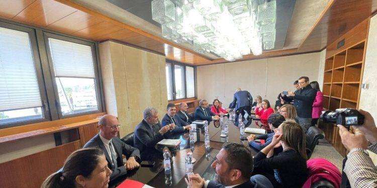 Sardegna: la giunta Todde stoppa i 4 nuovi ospedali di Solinas