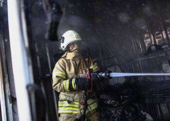 Incendio in un edificio a Istanbul, 15 morti e otto feriti