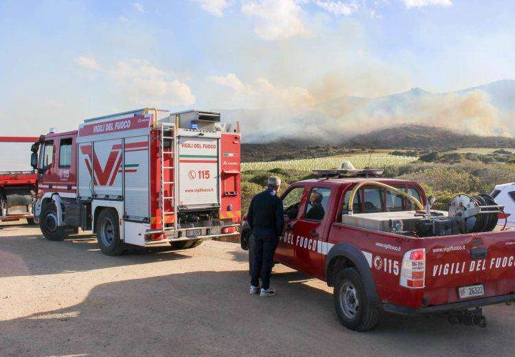 Domato il vastissimo incendio di Sarroch