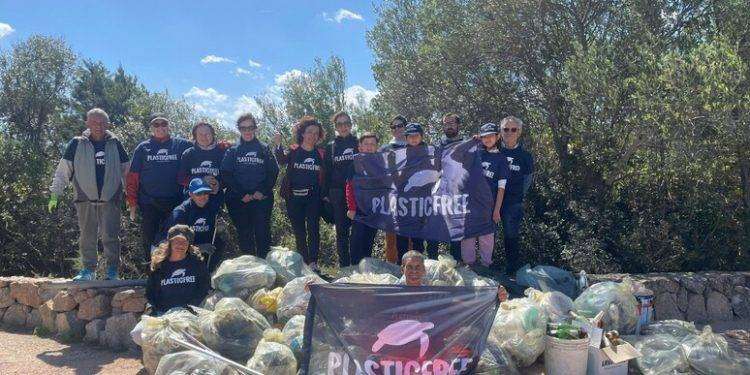 Earth day: 800 volontari raccolgono 9 tonnellate di rifiuti