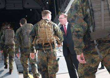 Cremlino: “soldati tedeschi in Lituania fonte di tensioni”