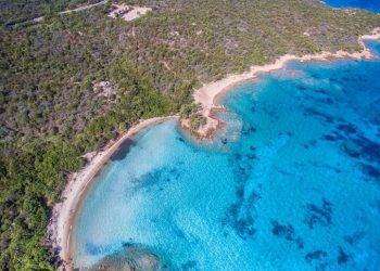 Primo test estivo per le spiagge a numero chiuso ad Arzachena