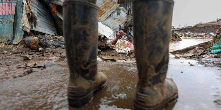 Crolla una diga in Kenya, oltre quaranta morti