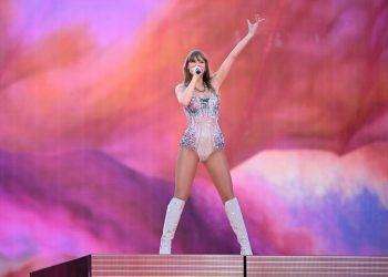 Taylor Swift sorprende i fan con un doppio album