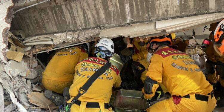 Sisma Taiwan, in 70 intrappolati in due miniere di carbone