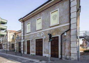 Operaio cade e muore durante lavori in un teatro a Mestre