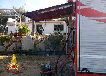Paura a Loceri, abitazione in fiamme: intervento dei Vigili del Fuoco