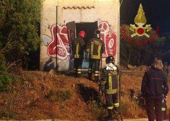 Cannigione, prende fuoco una cabina elettrica: intervento dei Vigili del Fuoco