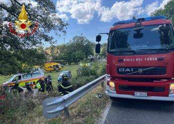 Ovodda, gravissimo un motociclista tedesco: finisce sul guard rail e poi giù da un burrone