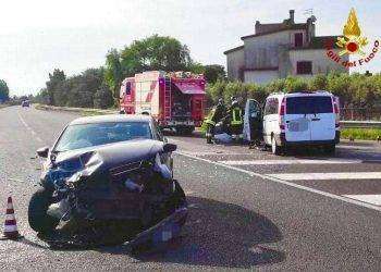 Incidente sulla 130 all’ingresso di Decimomannu: tre feriti in codice rosso, tra cui una bambina