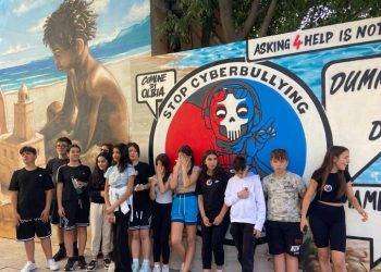 A Olbia un murale contro il cyberbullismo