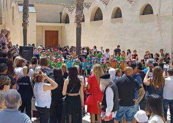 A Sinnai alunni in piazza nella giornata dedicata al sardo