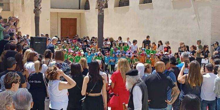 A Sinnai alunni in piazza nella giornata dedicata al sardo