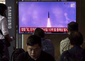 Corea del Nord lancia un missile balistico