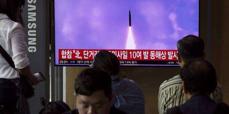 Corea del Nord lancia un missile balistico