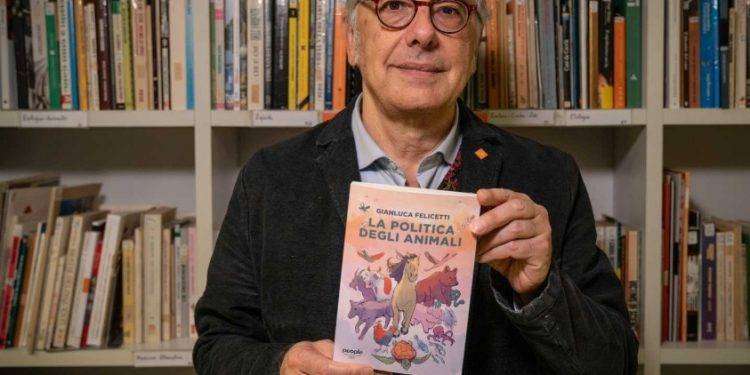 Presentato a Cagliari il libro: “La politica degli animali”, scritto da Gianluca Felicetti