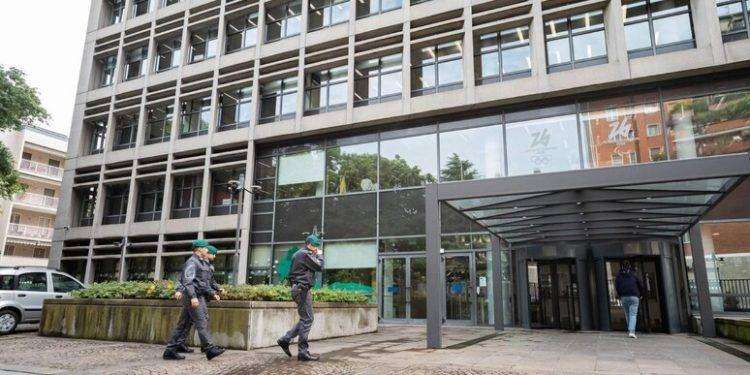 Perquisizioni alla fondazione Milano-Cortina, indagato ex ad