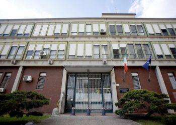 Rivolta al carcere Beccaria di Milano, detenuti barricati