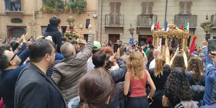Migliaia di fedeli a Cagliari per la festa di Sant’Efisio