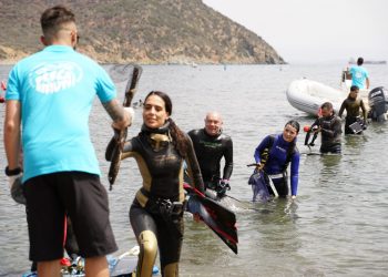 A Pesca di Rifiuti a Sarroch: centinaia di partecipanti per la quarta edizione