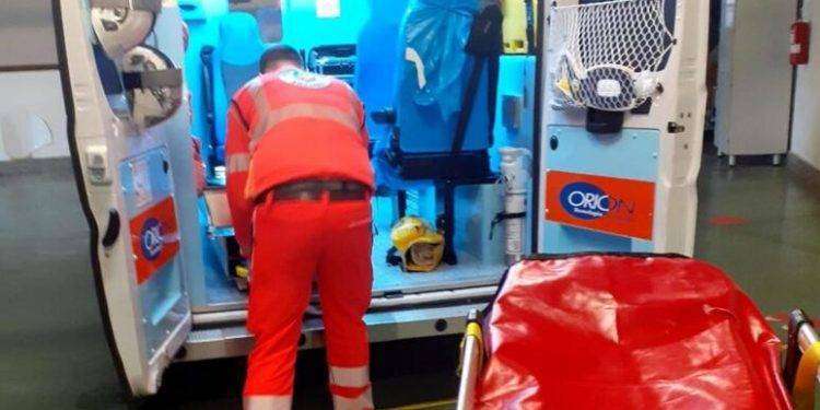 Operaio muore schiacciato da un macchinario