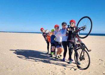 Pink Flamingos, giro della Sardegna in bici contro i tumori