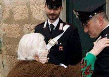 Truffe agli anziani al telefono o sulla rete, il 50% va a segno