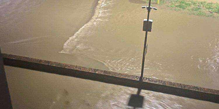 Maltempo, alluvione a Castelfranco Veneto: esondati i due fiumi