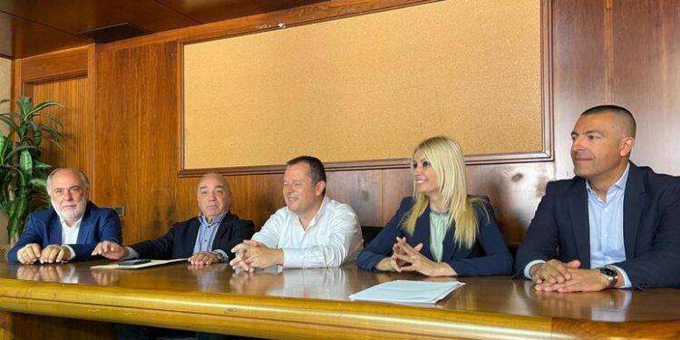 Il centro si compatta, gruppo unico in Consiglio regionale