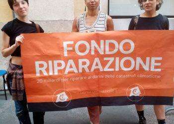 Roma, blitz di Ultima generazione nella sede del Pd