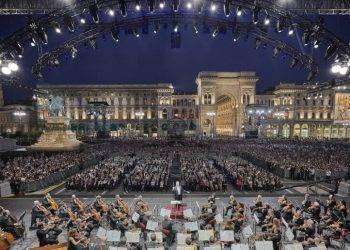 La Filarmonica della Scala suona il cinema in piazza Duomo