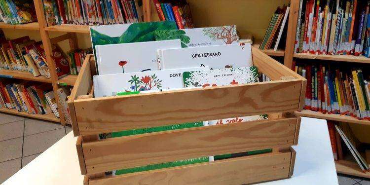 Cagliari, il quartiere Marina promuove la lettura: al via il bookcrossing tra le vie del centro