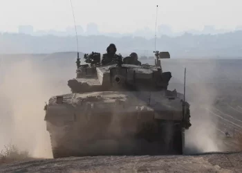 Hamas accetta l’accordo ma il regime sanguinario israeliano bombarda e entra a Rafah