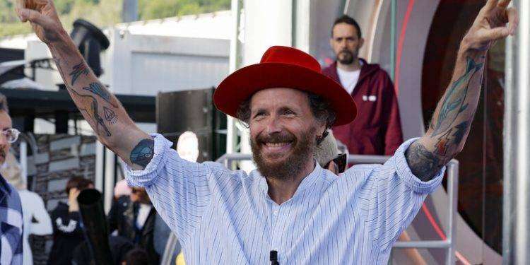 Jovanotti torna ai live, annuncia per il 2025 il PalaJova