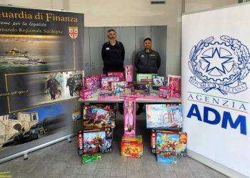 Maxi sequestro di giocattoli falsi in porto a Cagliari