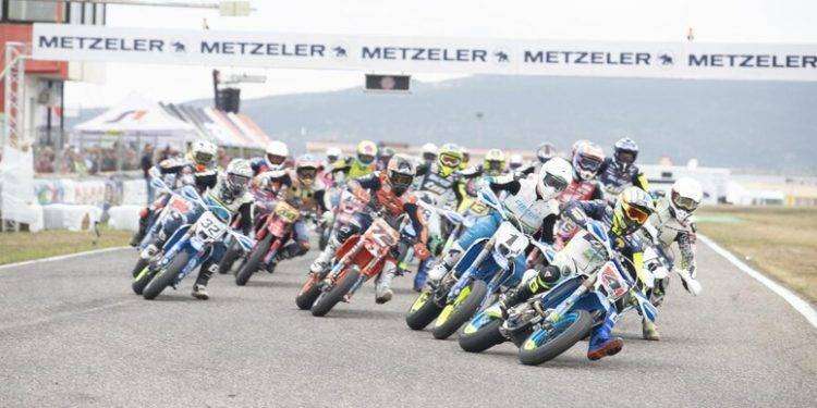 Tappa del mondiale di Supermoto sabato e domenica a Tramatza