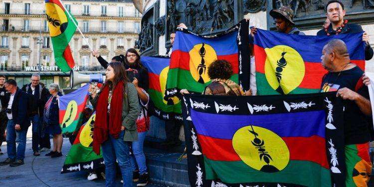 Nuova Caledonia, 3.200 persone bloccate in assenza di voli