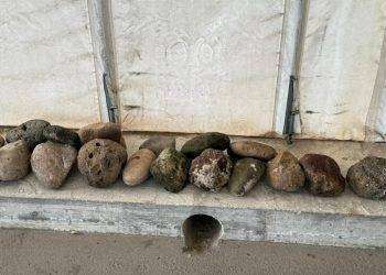 Trafugano pietre da Fordongianus, fermata coppia turisti a Olbia