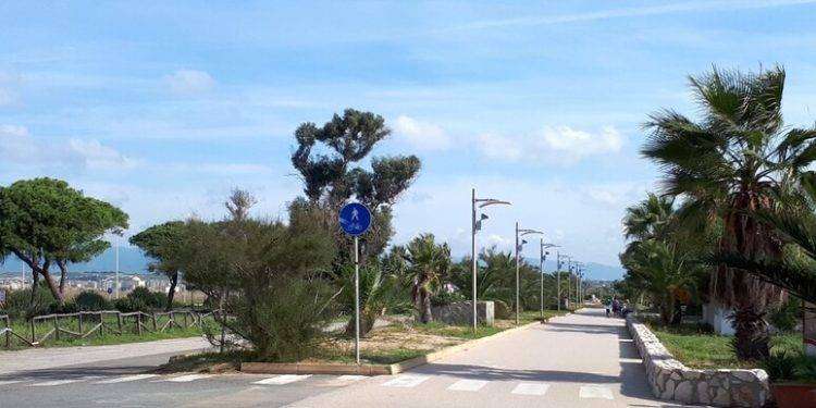 Chiosco trasformato in discoteca, chiuso locale al Poetto