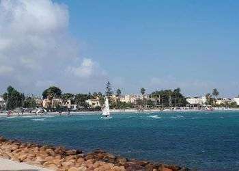 Circumnavigazione della Sardegna, il 47enne torna al Poetto