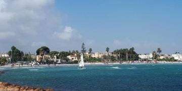 Circumnavigazione della Sardegna, il 47enne torna al Poetto