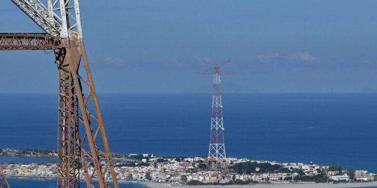 Stretto di Messina chiede al Mase tre mesi in più per il ponte: ritardi sulla documentazione