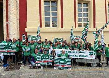 Giù le mani da Poste Italiane, protesta dei sindacati a Cagliari
