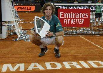 Rublev shock dopo il trionfo al Masters 1000 di Madrid: “Mai stato così male in vita mia. Ho giocato sotto iniezioni”