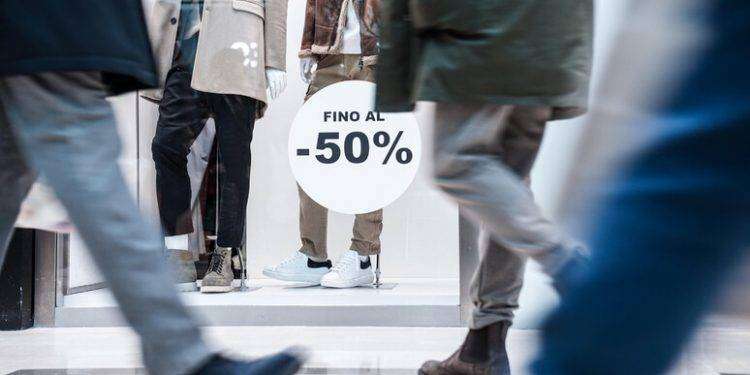 Regioni, saldi estivi al via dal 6 luglio