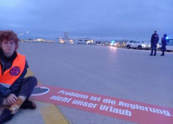 Germania, Ultima Generazione blocca l’aeroporto di Monaco